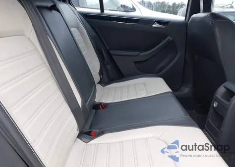 2015 Volkswagen Jetta 1.8T Sport из США, поврежденный, VIN 3VWD17AJ2FM203795